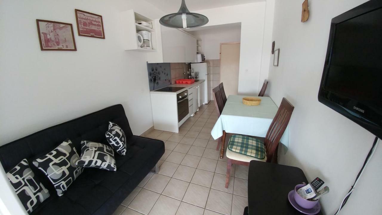 Apartments Dora Banjol ภายนอก รูปภาพ
