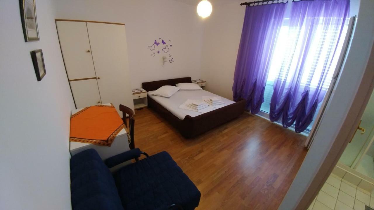 Apartments Dora Banjol ภายนอก รูปภาพ
