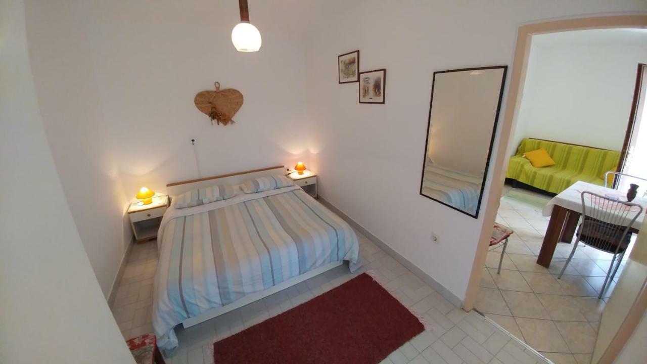 Apartments Dora Banjol ภายนอก รูปภาพ