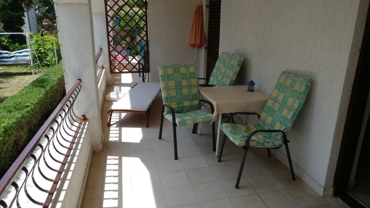 Apartments Dora Banjol ภายนอก รูปภาพ