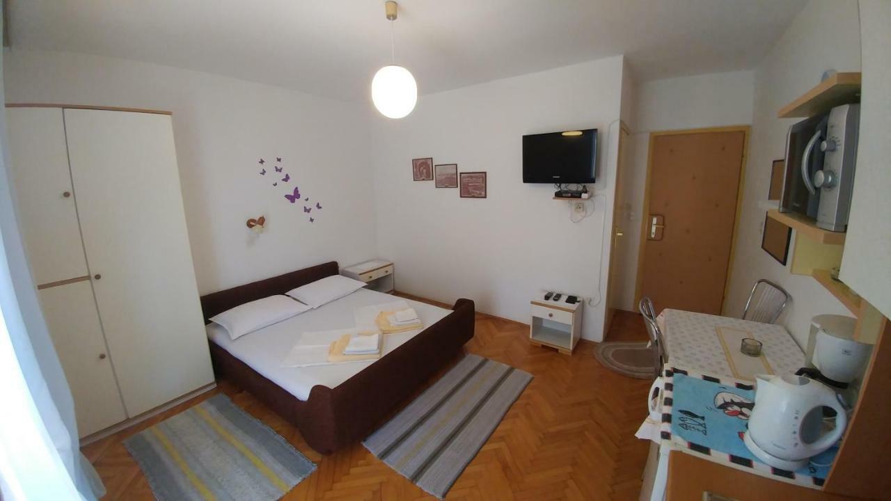 Apartments Dora Banjol ภายนอก รูปภาพ