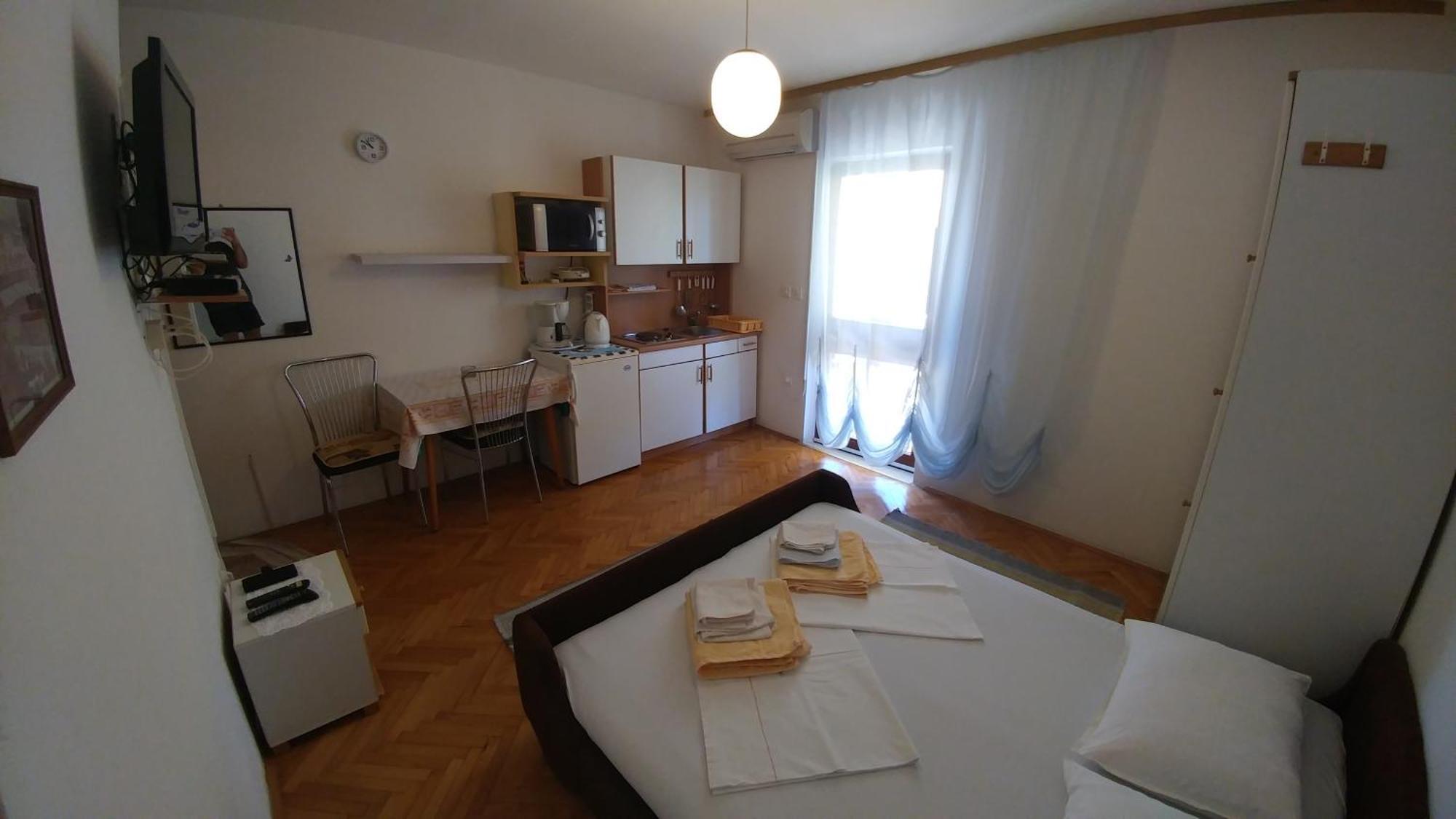 Apartments Dora Banjol ภายนอก รูปภาพ
