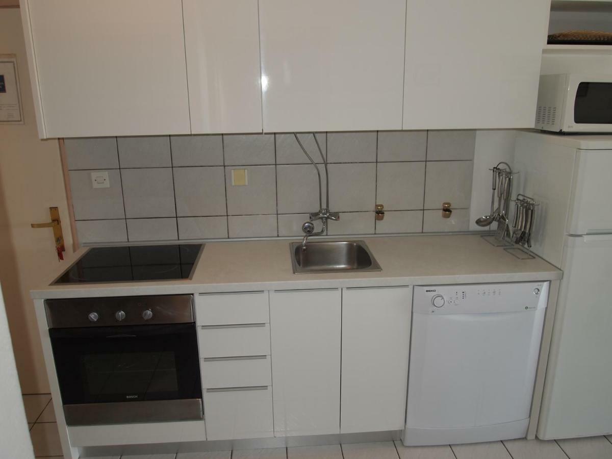 Apartments Dora Banjol ภายนอก รูปภาพ