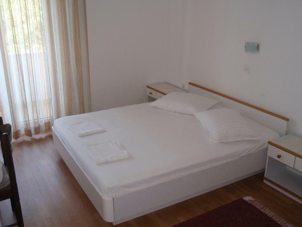 Apartments Dora Banjol ภายนอก รูปภาพ