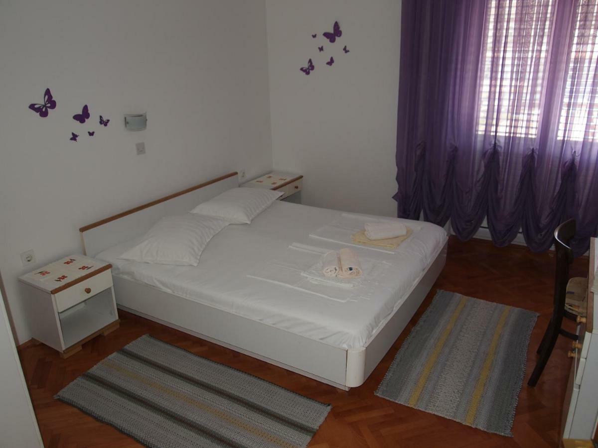 Apartments Dora Banjol ภายนอก รูปภาพ